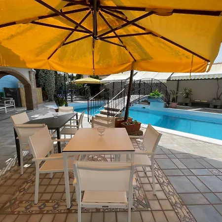 Cappuccetto Rosso Hotel Lusciano